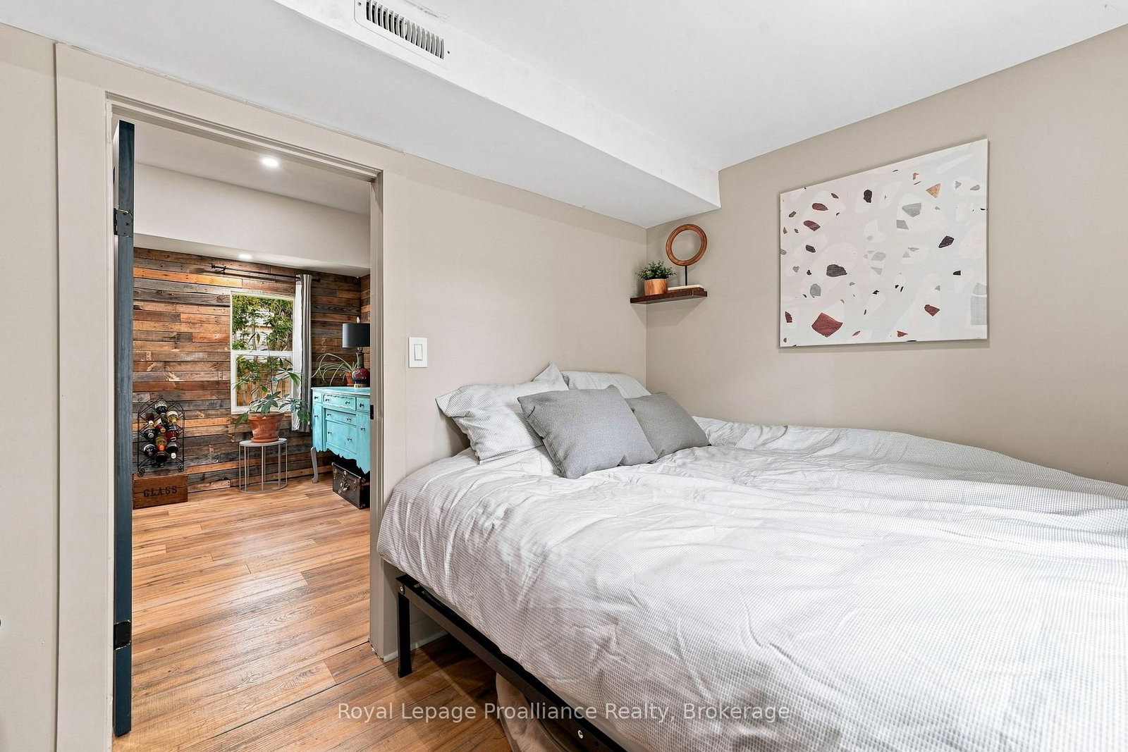 161 University Avenue • Belleville, ON photo 21