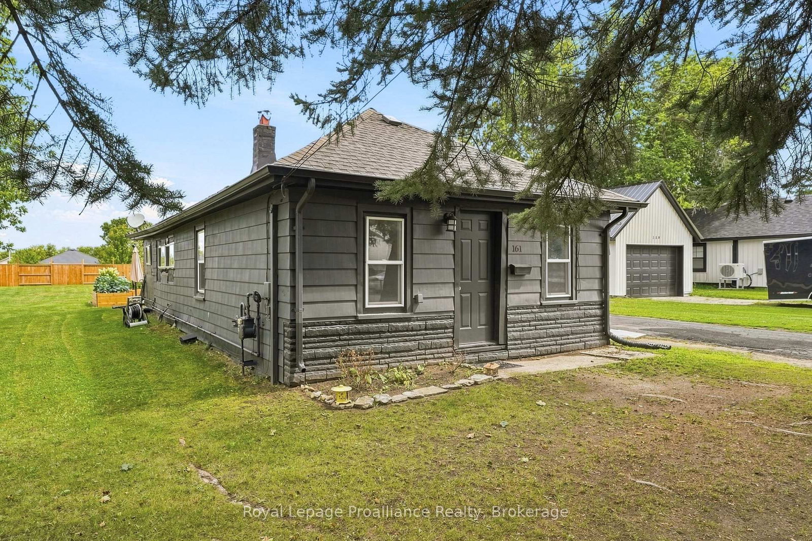 161 University Avenue • Belleville, ON photo 30