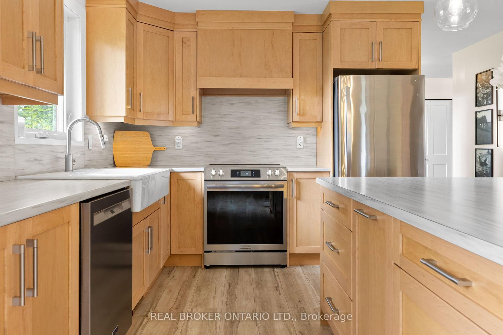 Listing Image 13