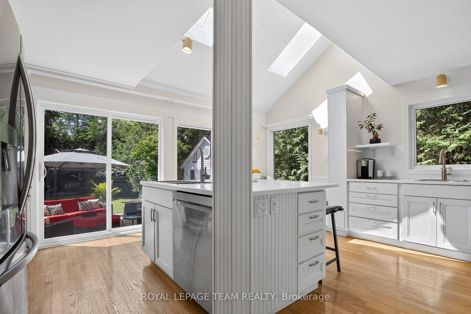 15 Kintail Court • Stittsville, ON photo 13