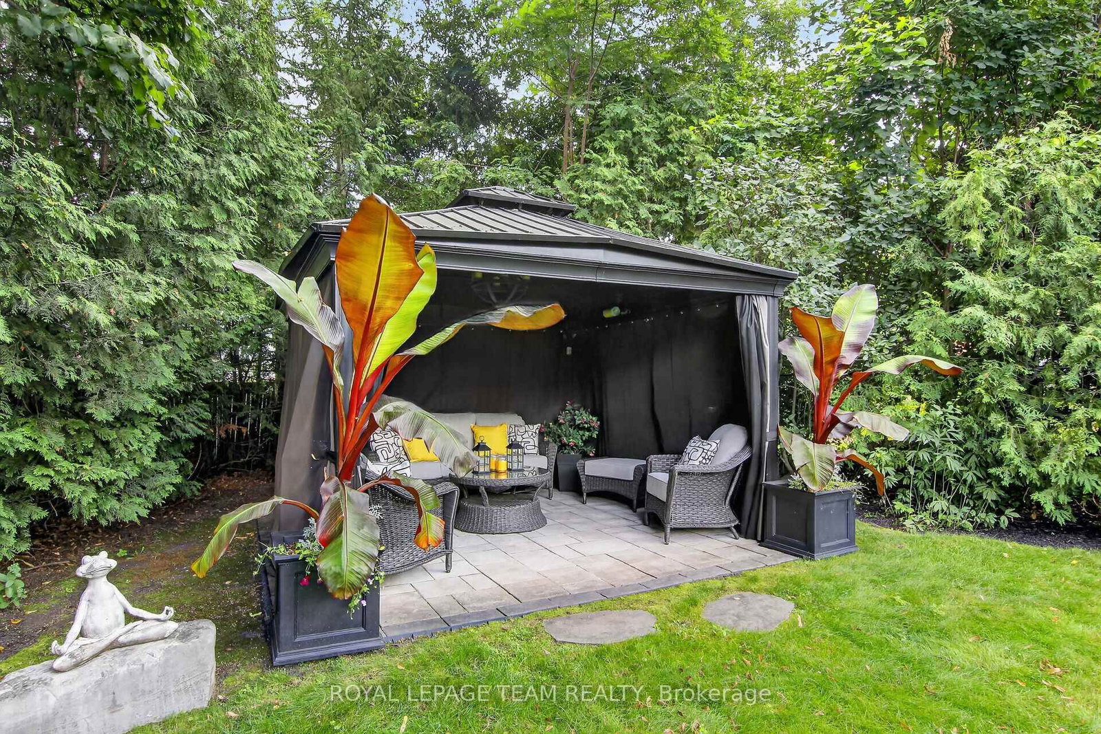 15 Kintail Court • Stittsville, ON photo 46