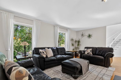 15 Kintail Court • Stittsville, ON photo 8