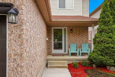 326 Rosette Drive • Waterloo, ON photo 4