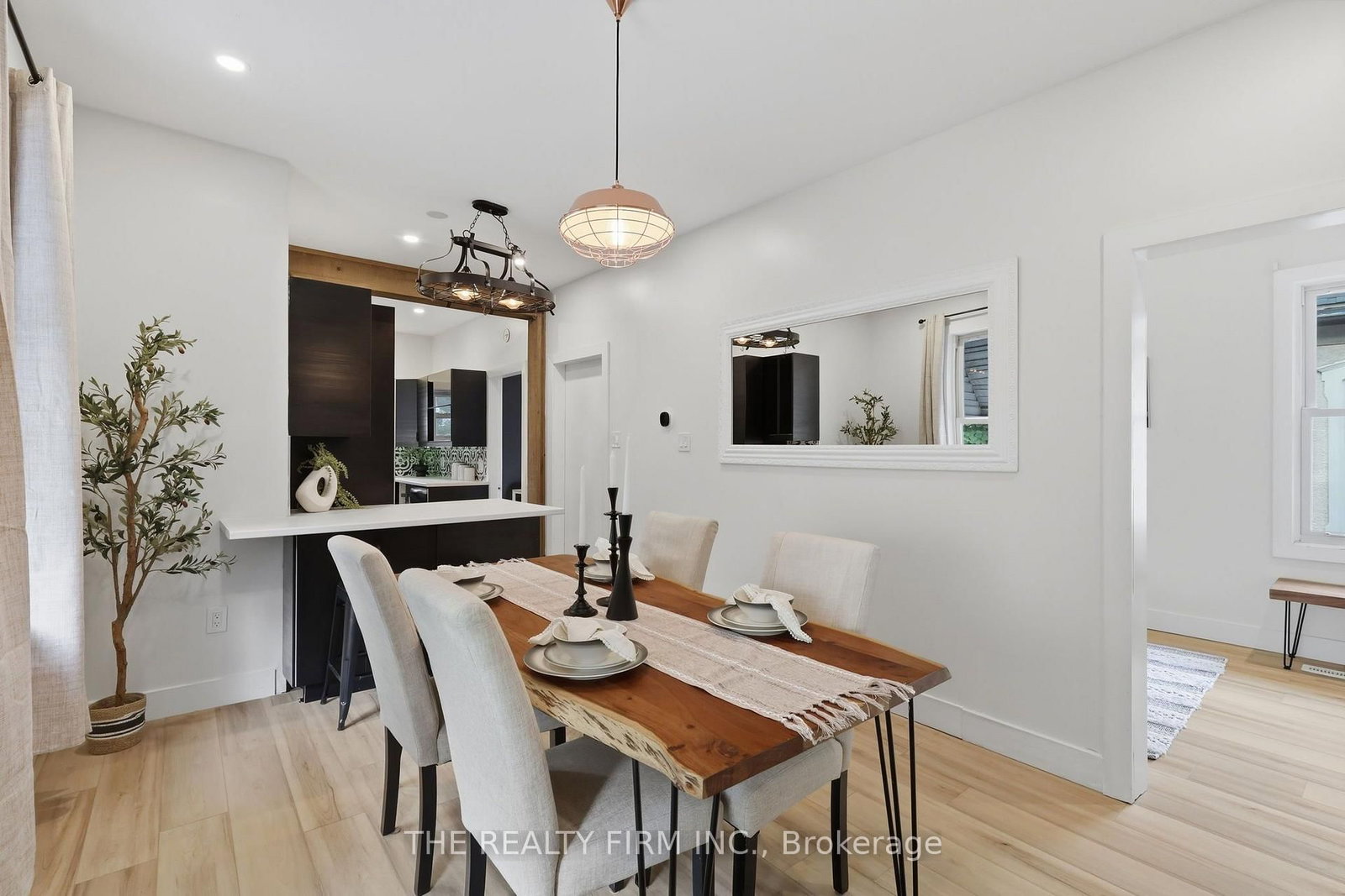 946 Lorne Avenue • London East, ON photo 10