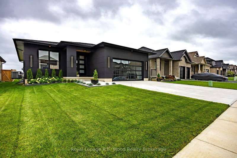 7 Sycamore Drive
