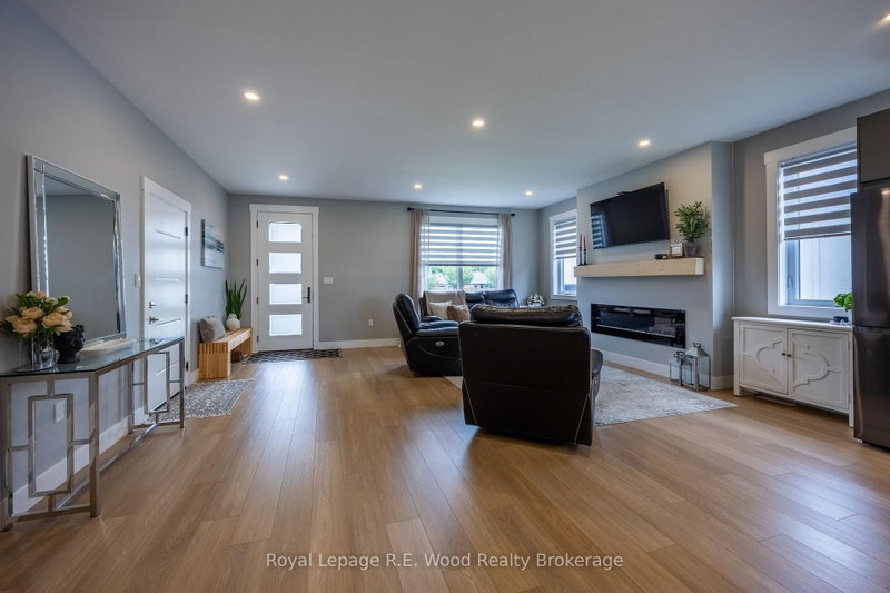 7 Sycamore Drive