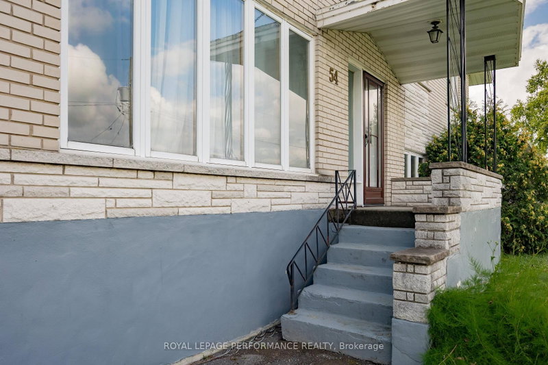 54 Victoria Street W