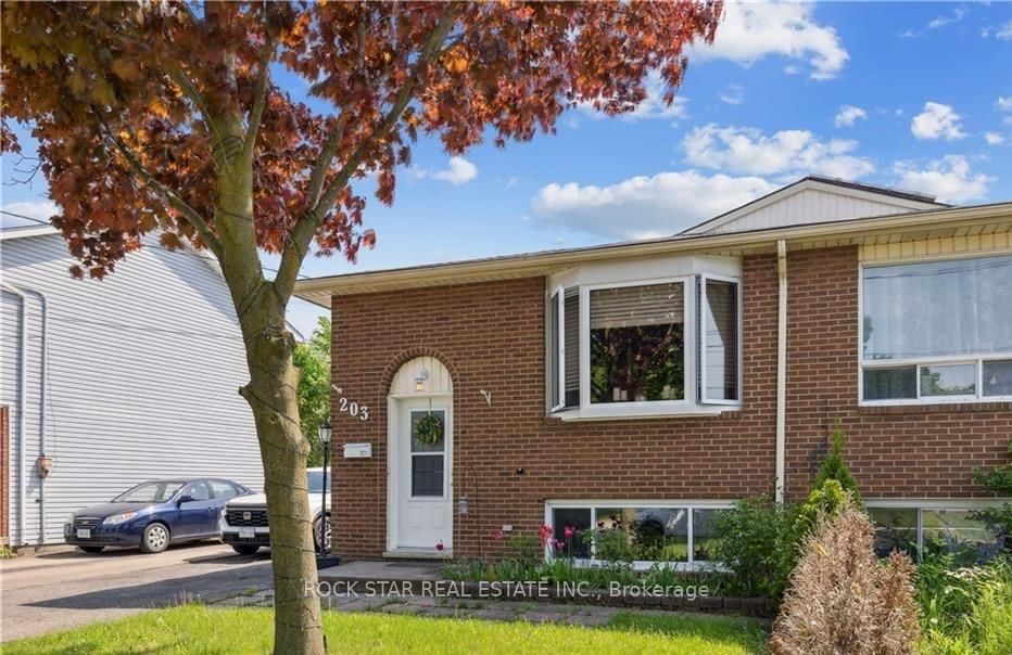 Upper - 203 COMMERCIAL Street, Welland 2