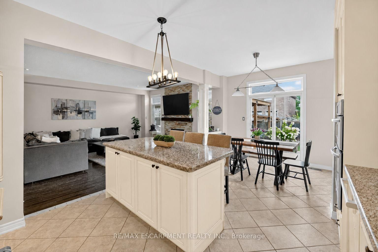 58 Peach Tree Lane • Grimsby, ON photo 10