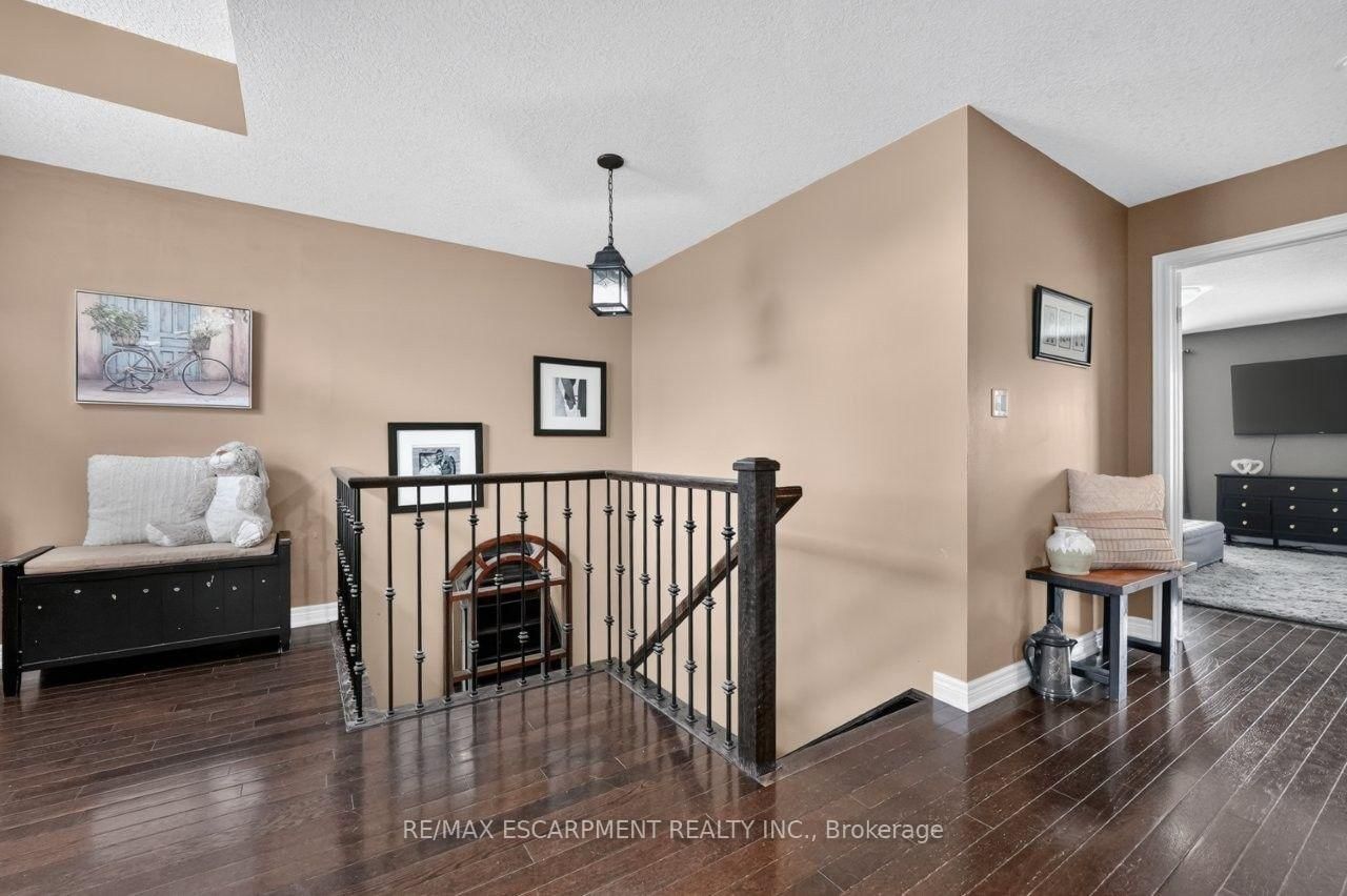 58 Peach Tree Lane • Grimsby, ON photo 12