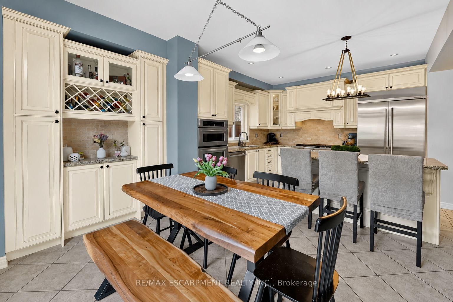 58 Peach Tree Lane • Grimsby, ON photo 7