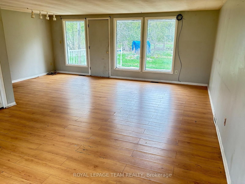 180 Innisville Road S Road E