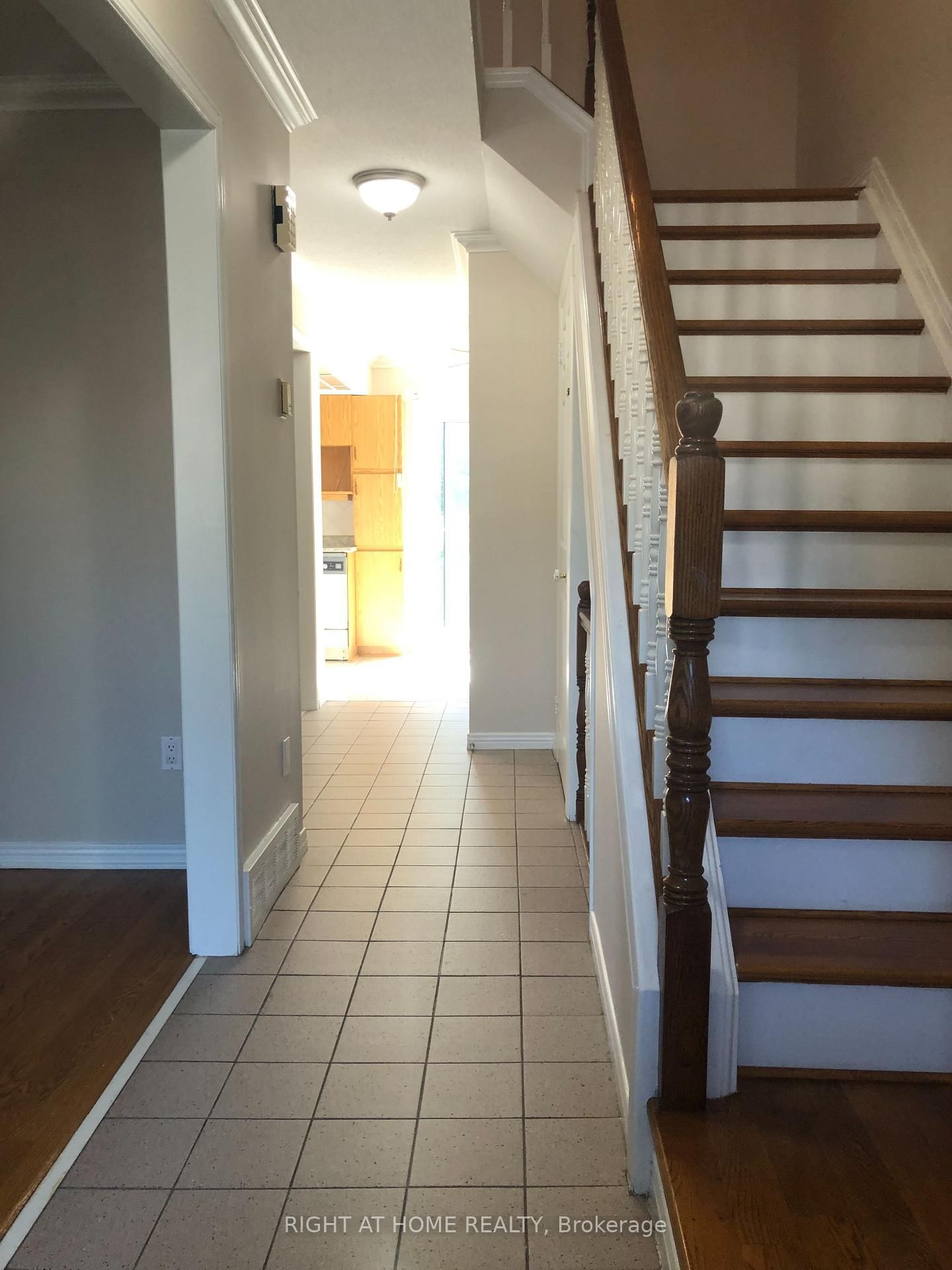 1781 Winter Rose Lane • Orleans, ON photo 4