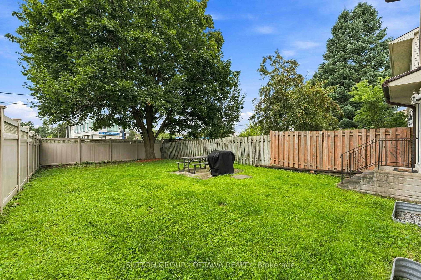 66 FIELDGATE Drive • Ottawa, ON photo 49