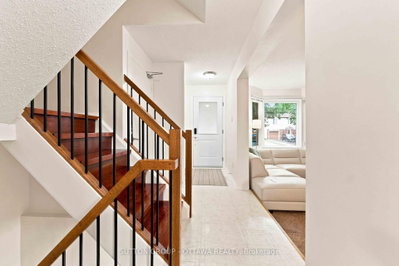 66 FIELDGATE Drive • Ottawa, ON photo 5