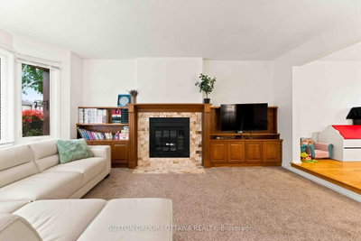 66 FIELDGATE Drive • Ottawa, ON photo 6