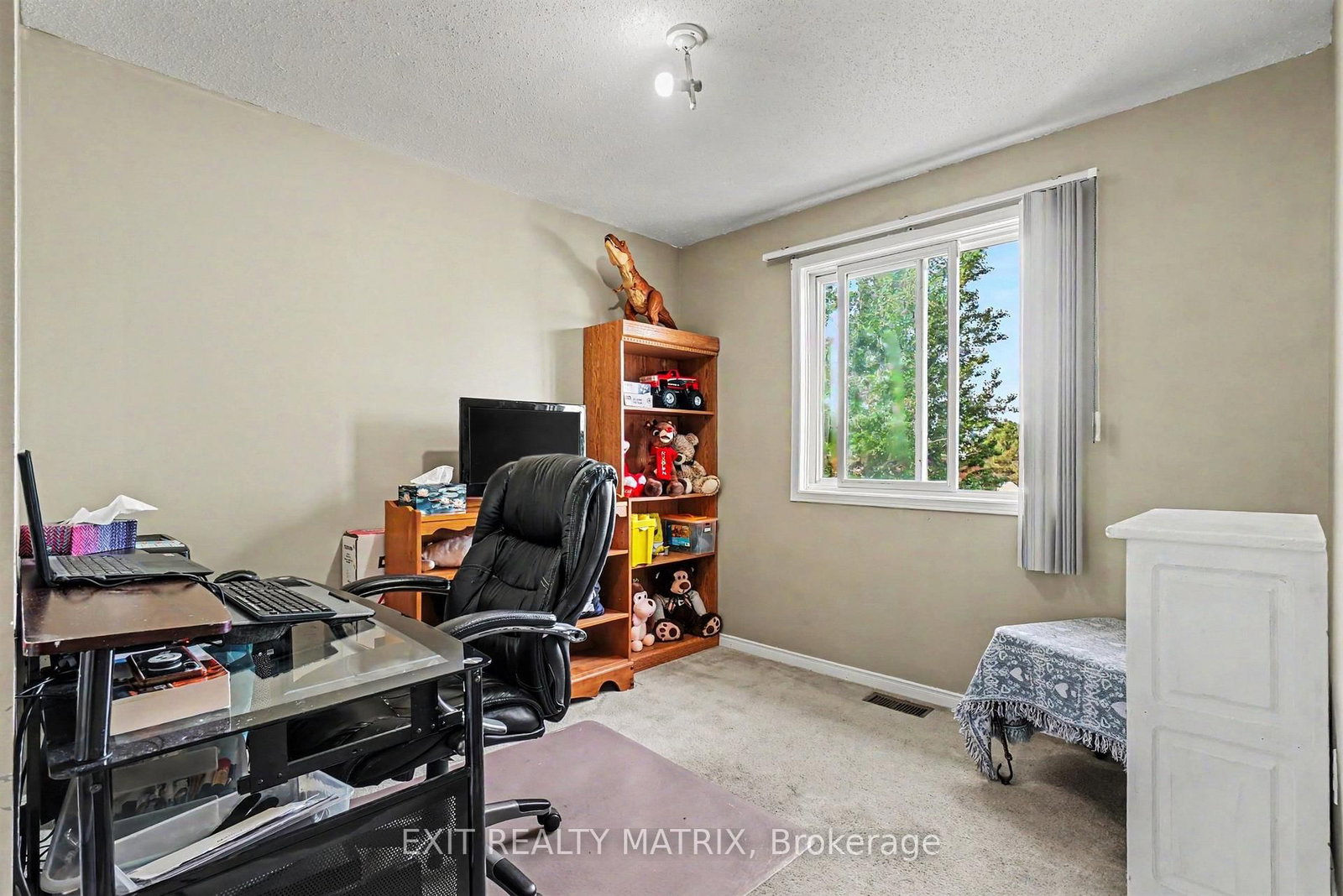 2209 Saturn Crescent • Ottawa, ON photo 13
