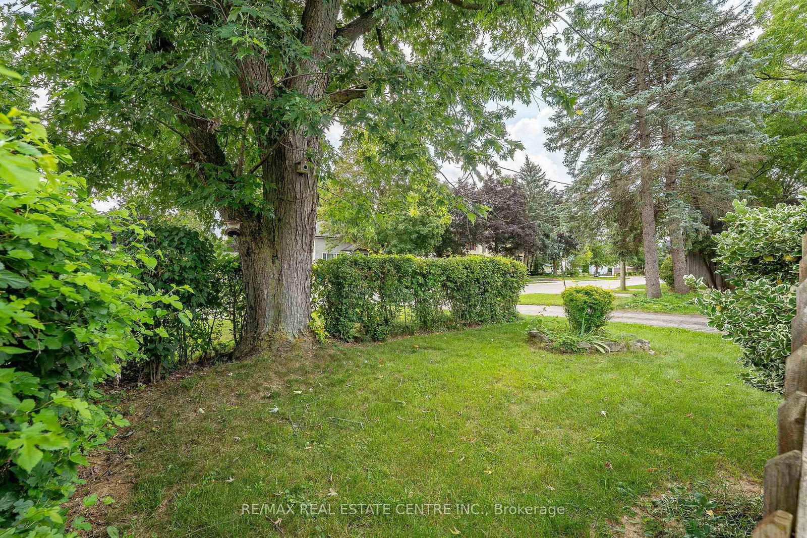 295 Millvue Street • Cambridge, ON photo 32
