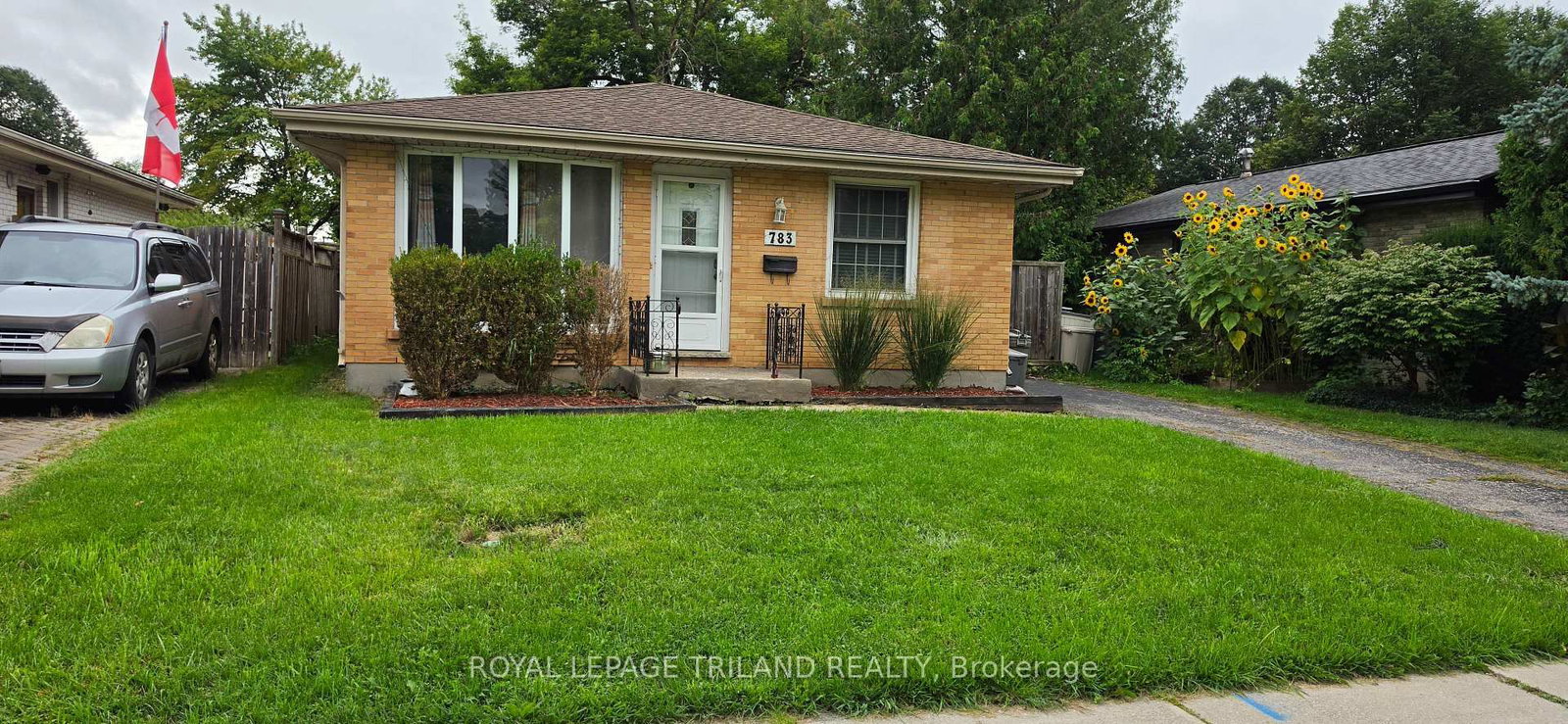 783 Dundalk Drive • London South, ON photo 1
