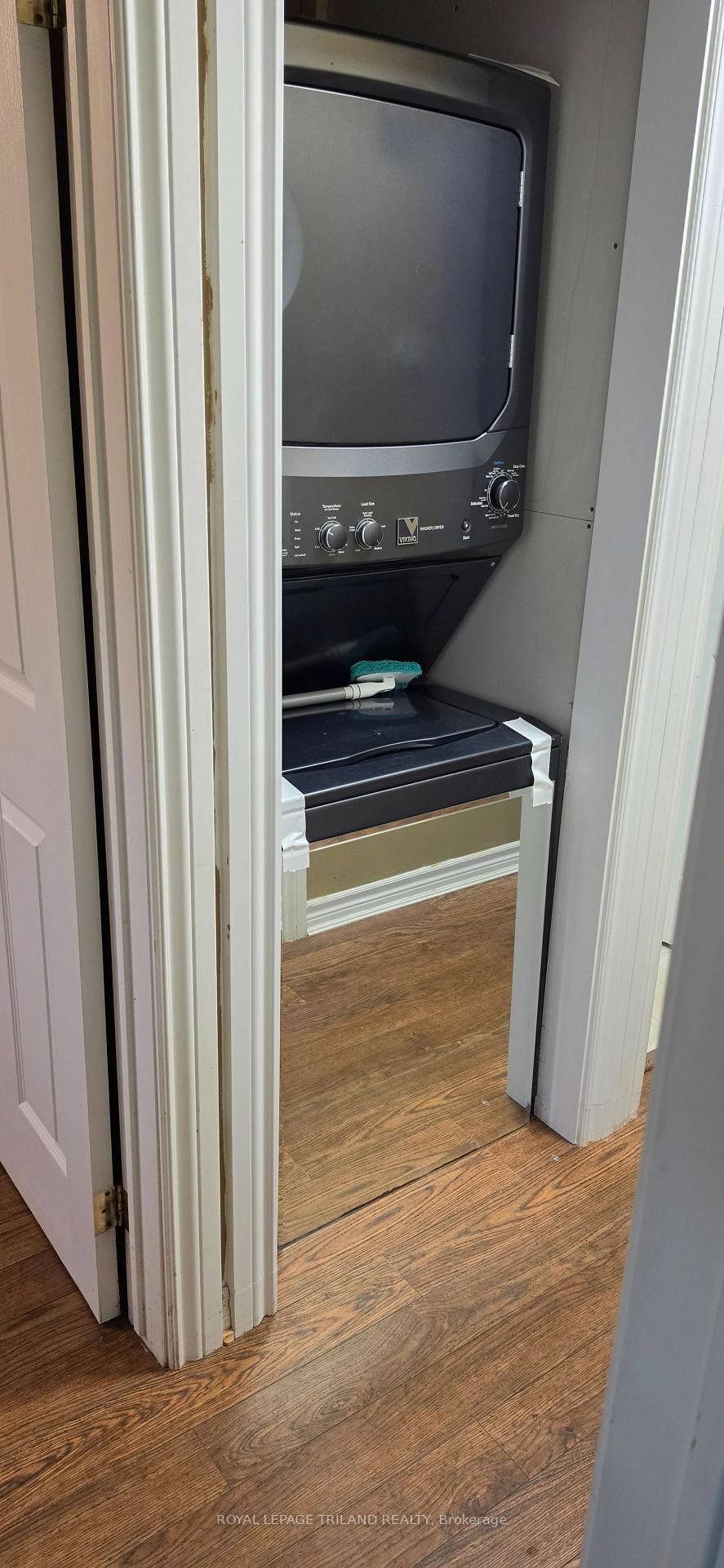 783 Dundalk Drive • London South, ON photo 5