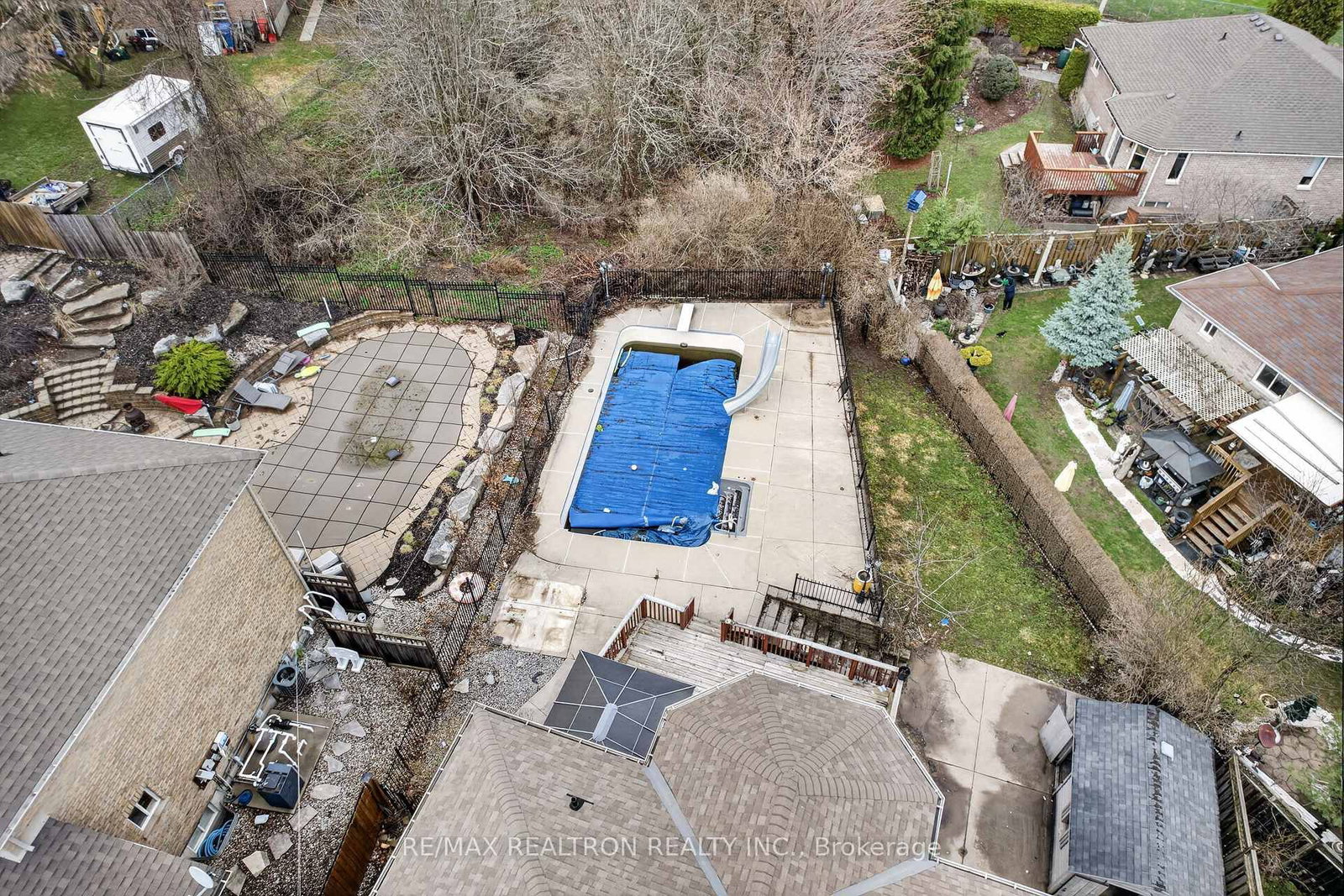 20 Magnolia Court • Belleville, ON photo 5