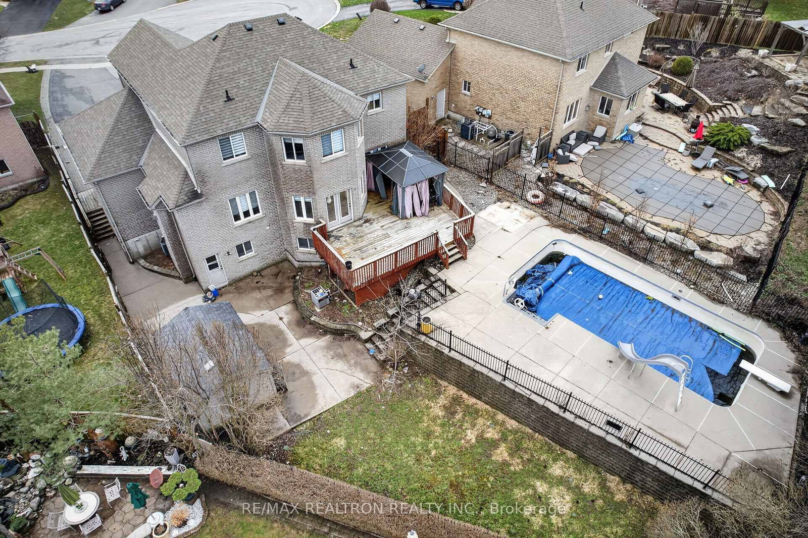 20 Magnolia Court • Belleville, ON photo 6