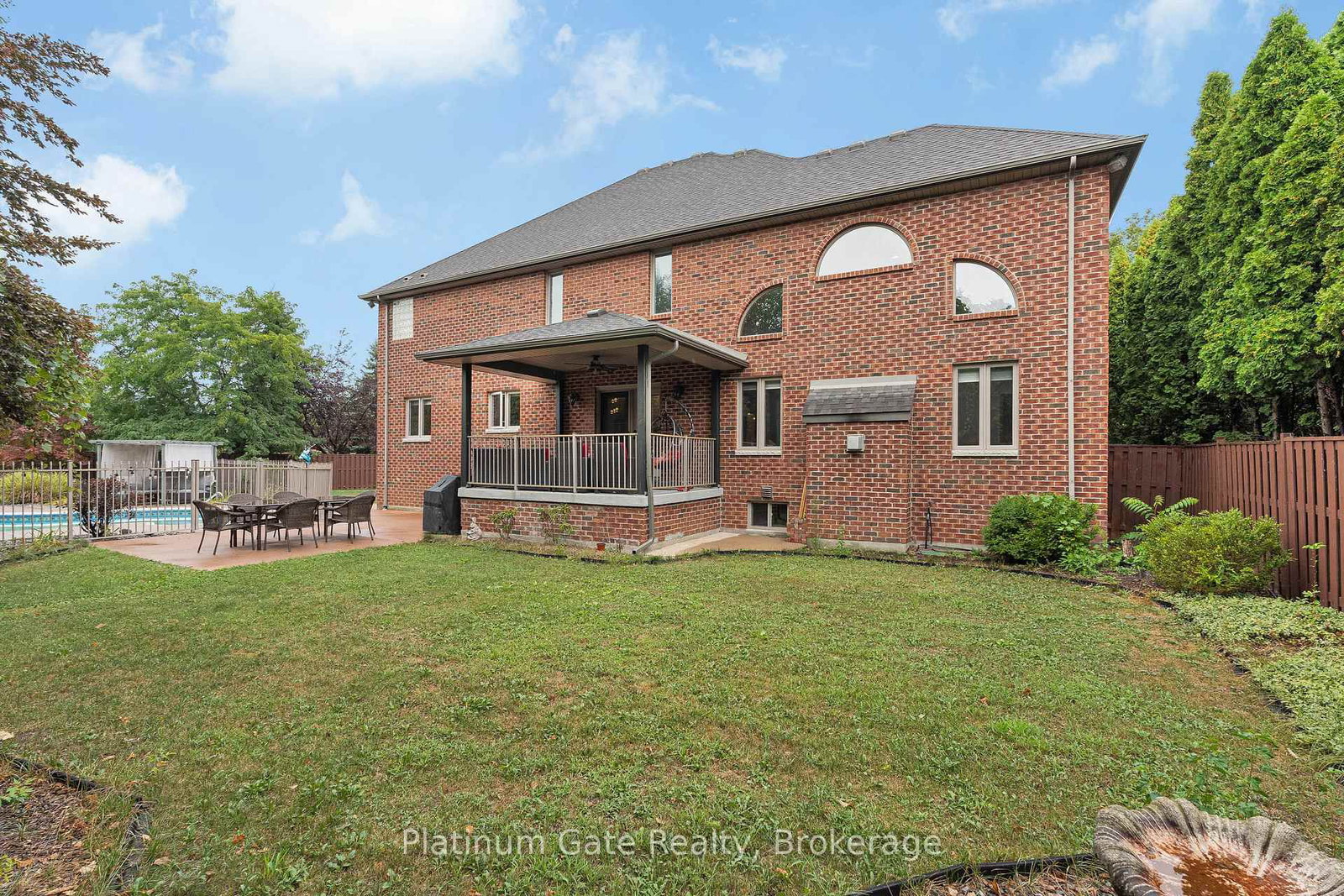 150 Seymour Crescent • Lakeshore, ON photo 12