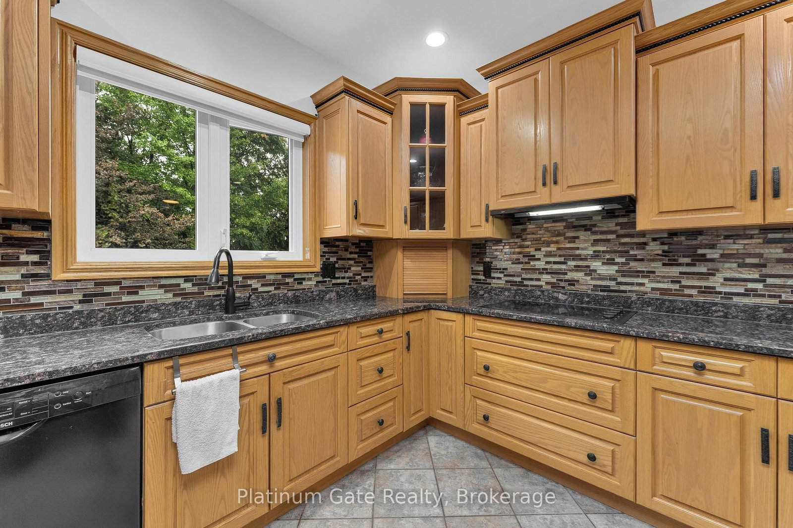 150 Seymour Crescent • Lakeshore, ON photo 25