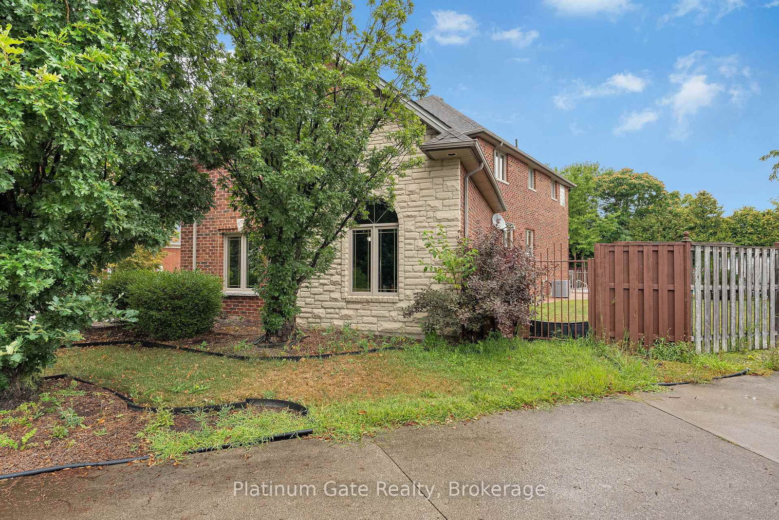 150 Seymour Crescent • Lakeshore, ON photo 3