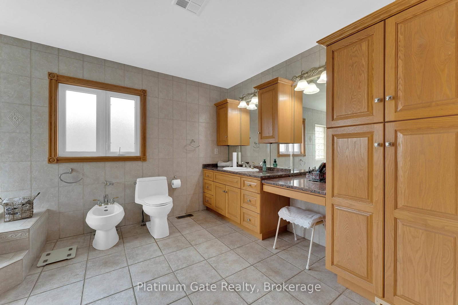 150 Seymour Crescent • Lakeshore, ON photo 37