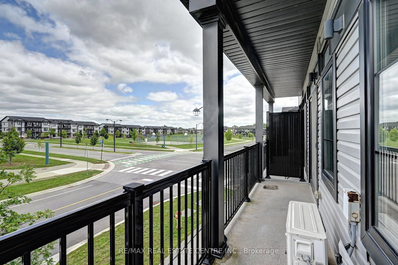102 Wheat Lane • Kitchener, ON photo 11