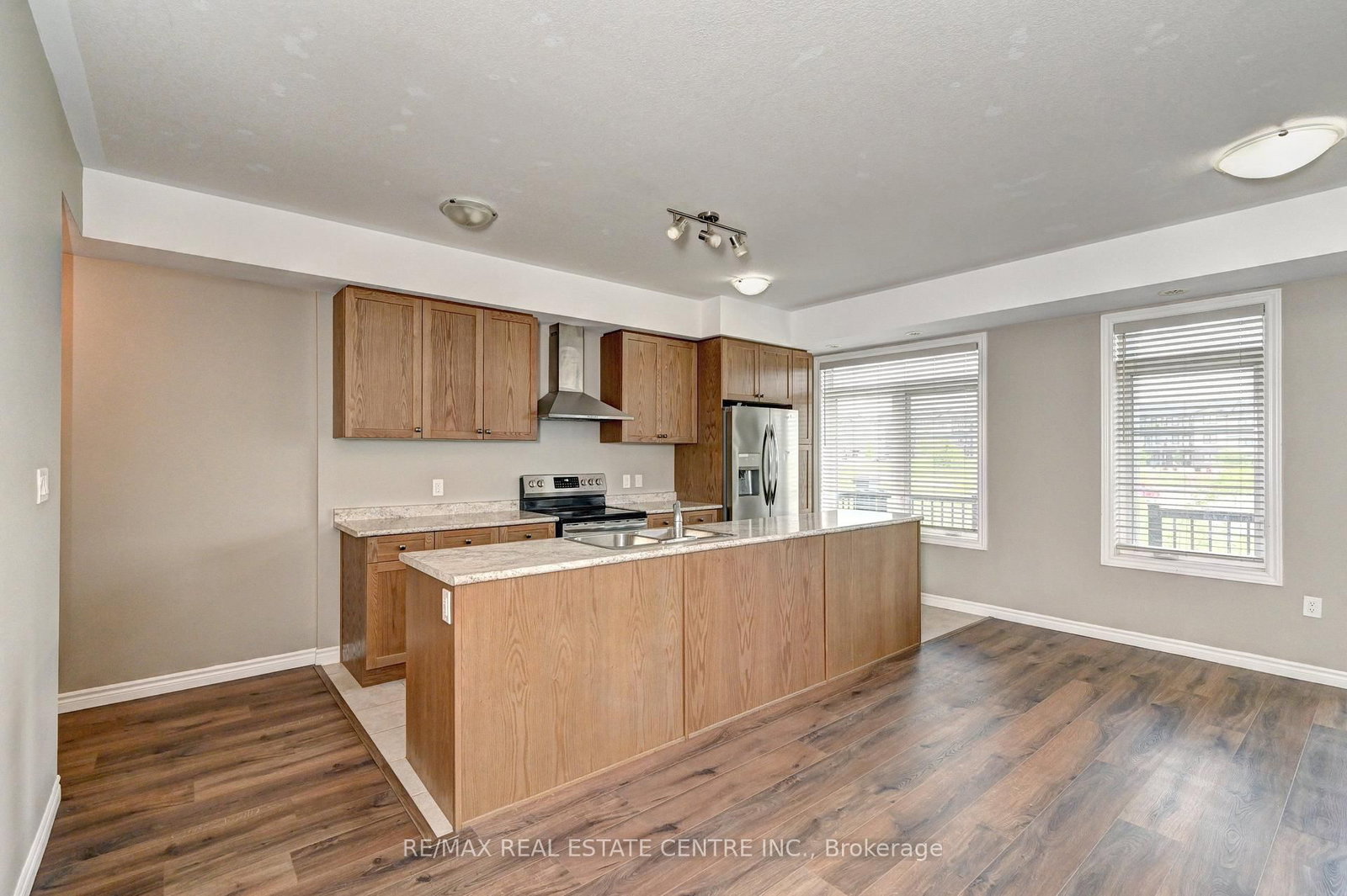 102 Wheat Lane • Kitchener, ON photo 16