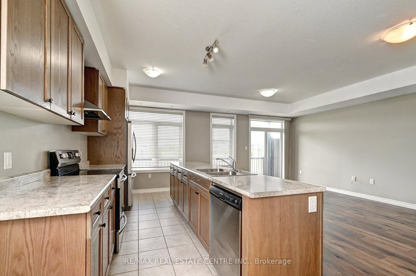 102 Wheat Lane • Kitchener, ON photo 17