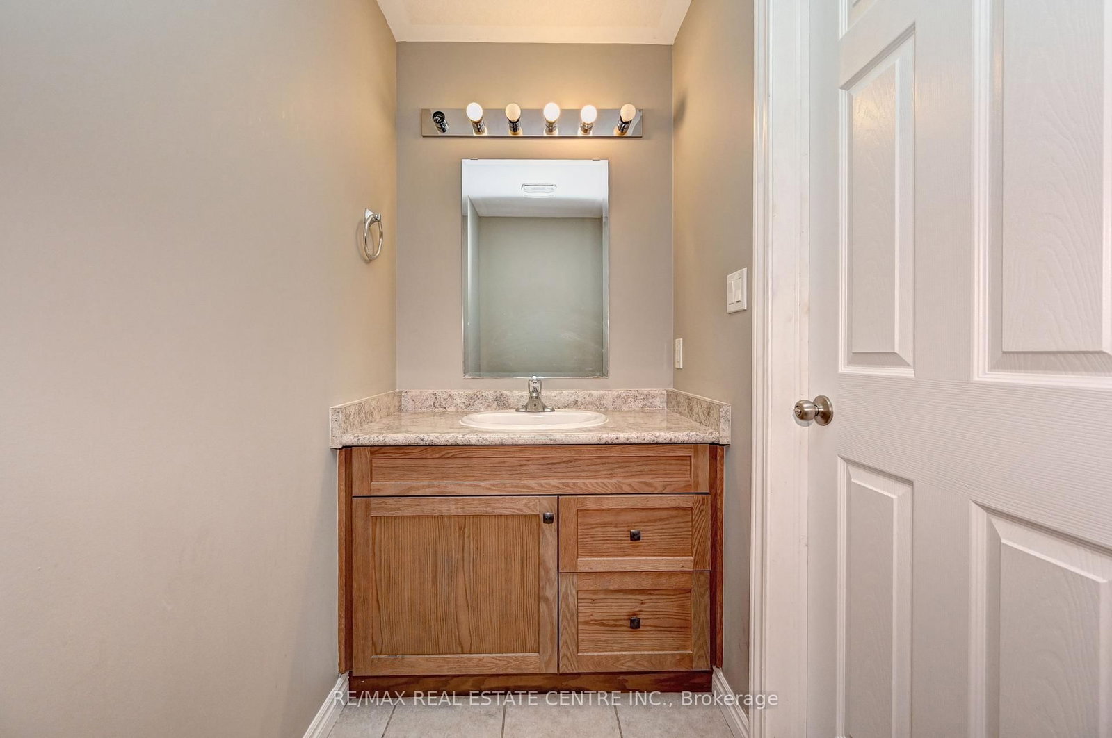 102 Wheat Lane • Kitchener, ON photo 21