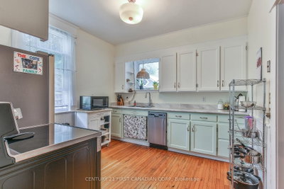 308 Broadway Street • Tillsonburg, ON photo 8