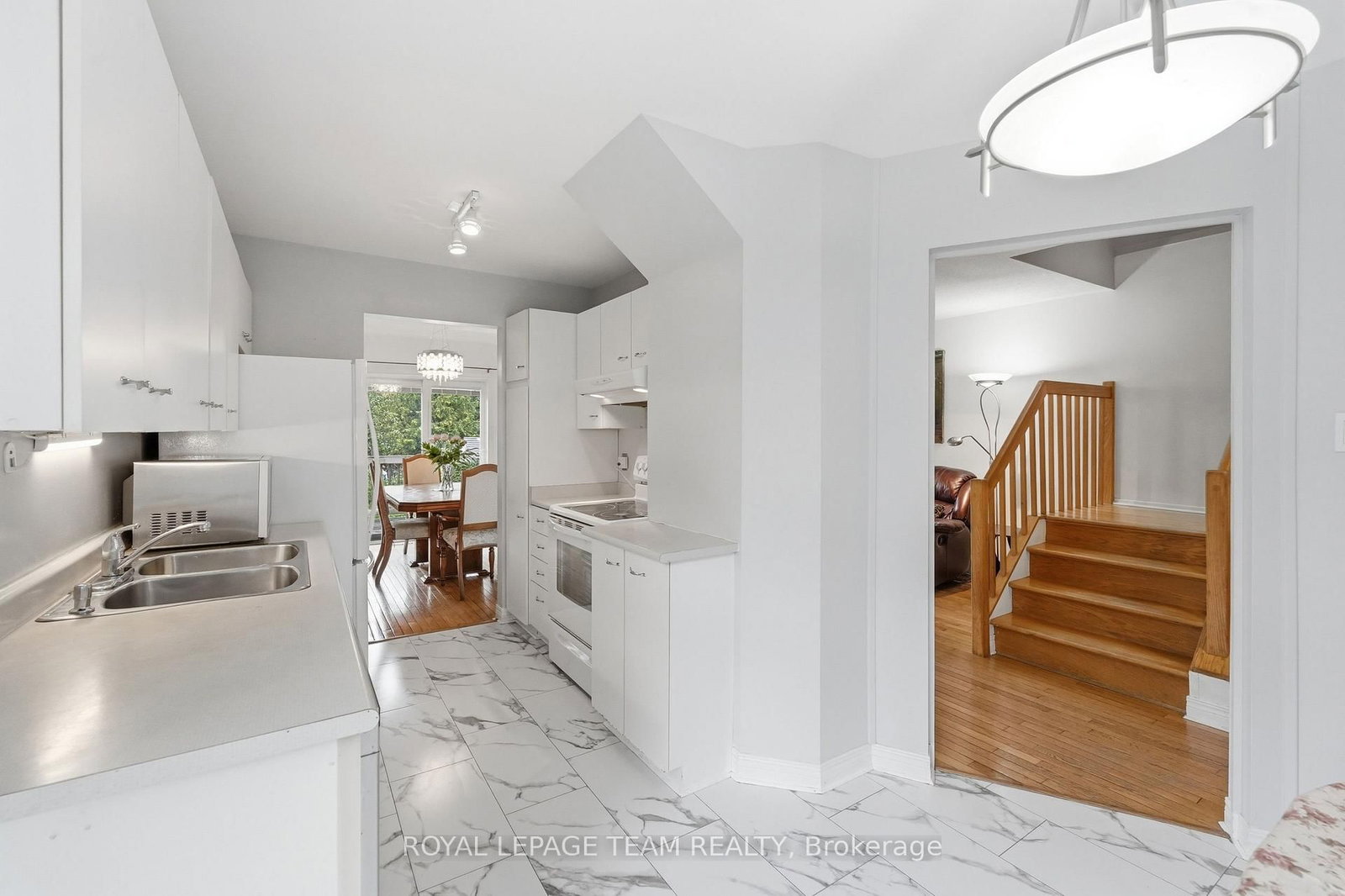 66 Armadale Crescent • Ottawa, ON photo 8