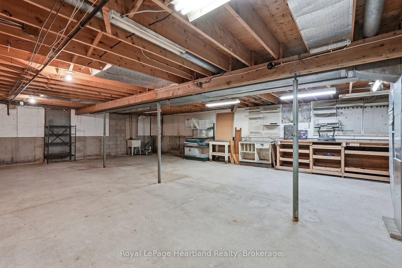 595 Inkerman Street W • North Perth, ON photo 33