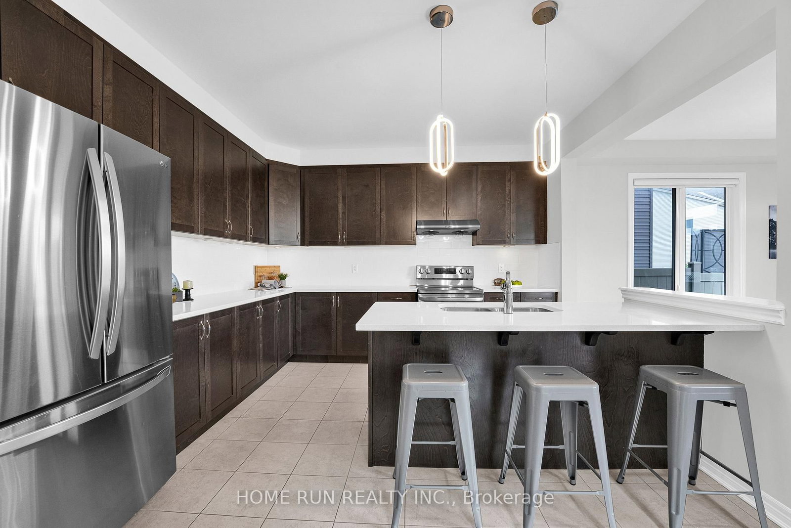 534 Arosa Way • Ottawa, ON photo 16
