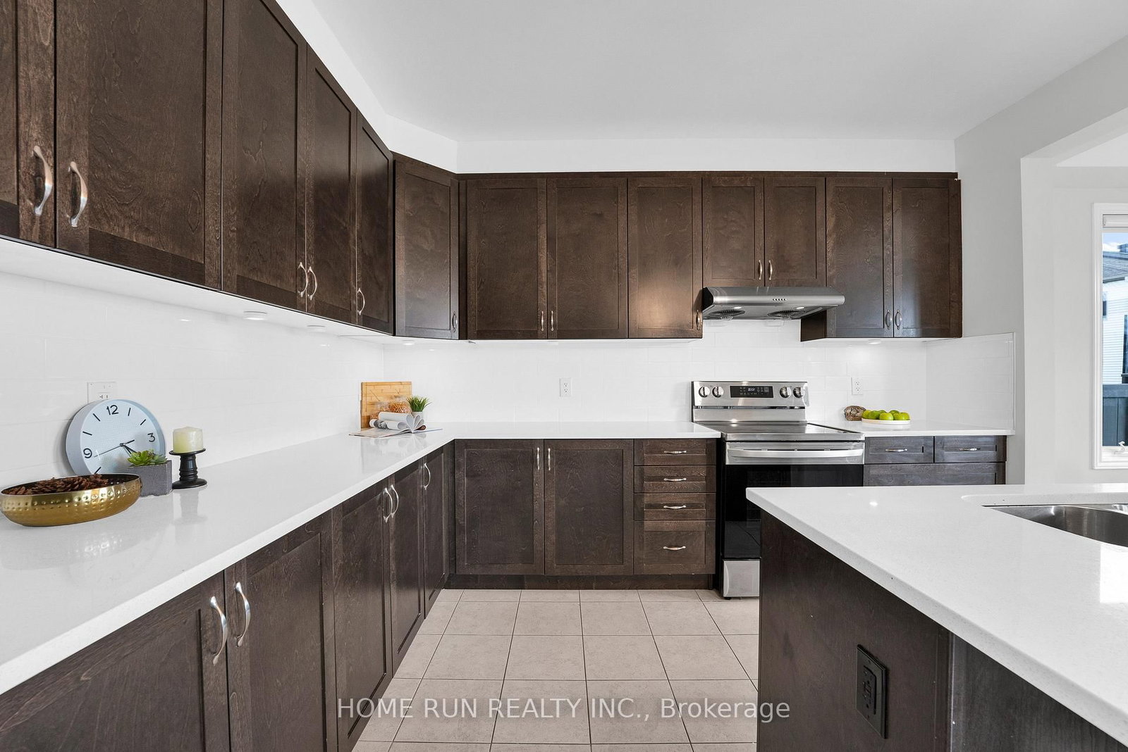 534 Arosa Way • Ottawa, ON photo 18
