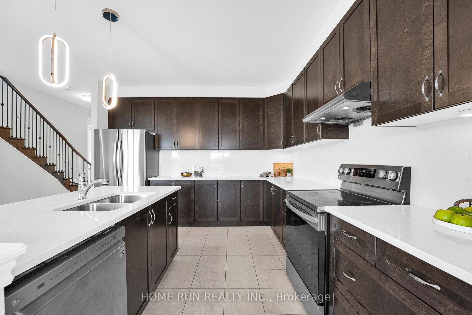534 Arosa Way • Ottawa, ON photo 19