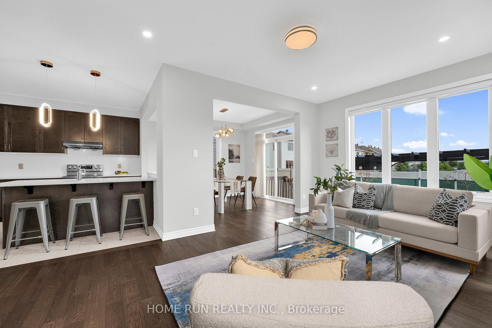 534 Arosa Way • Ottawa, ON photo 25