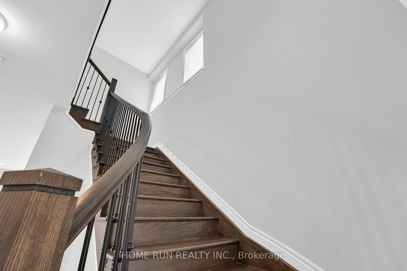 534 Arosa Way • Ottawa, ON photo 27