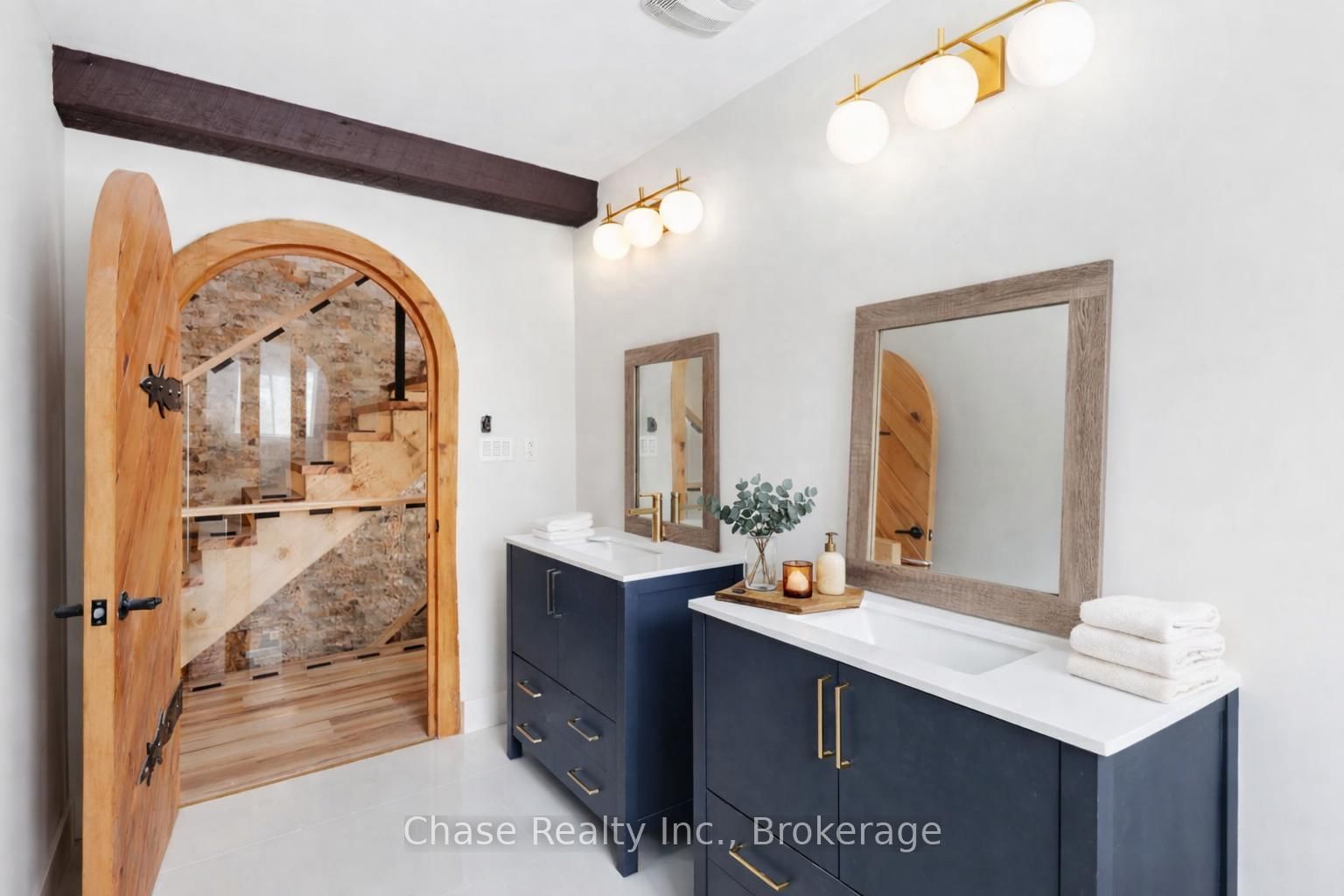 878 DEER LAKE RD Road • Huntsville, ON photo 12