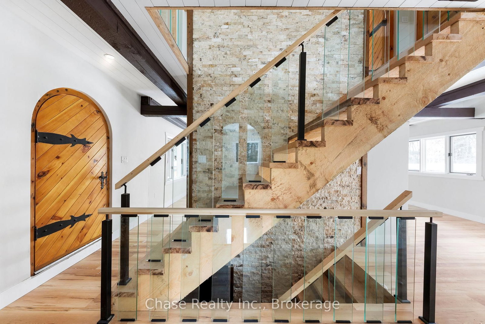 878 DEER LAKE RD Road • Huntsville, ON photo 13