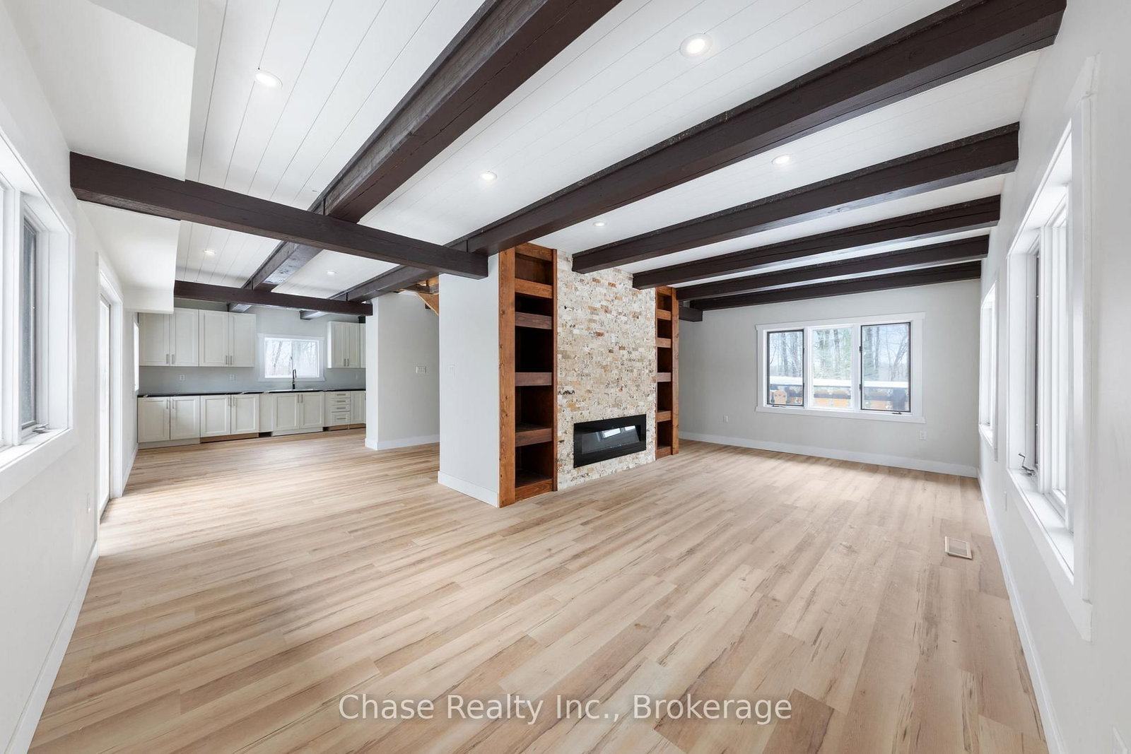 878 DEER LAKE RD Road • Huntsville, ON photo 8