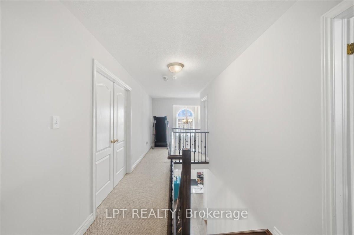 48 Nashville Circle • Hamilton, ON photo 18