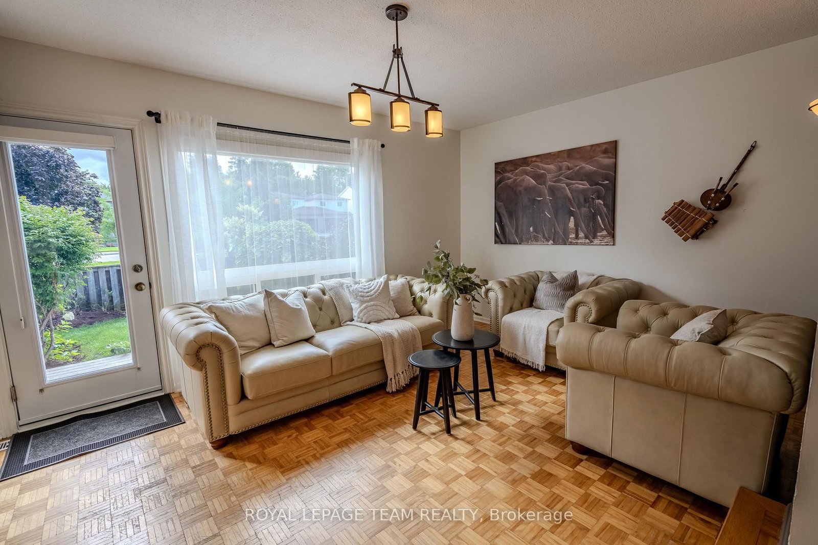 2 Larkshire Lane • #B • Ottawa, ON photo 10