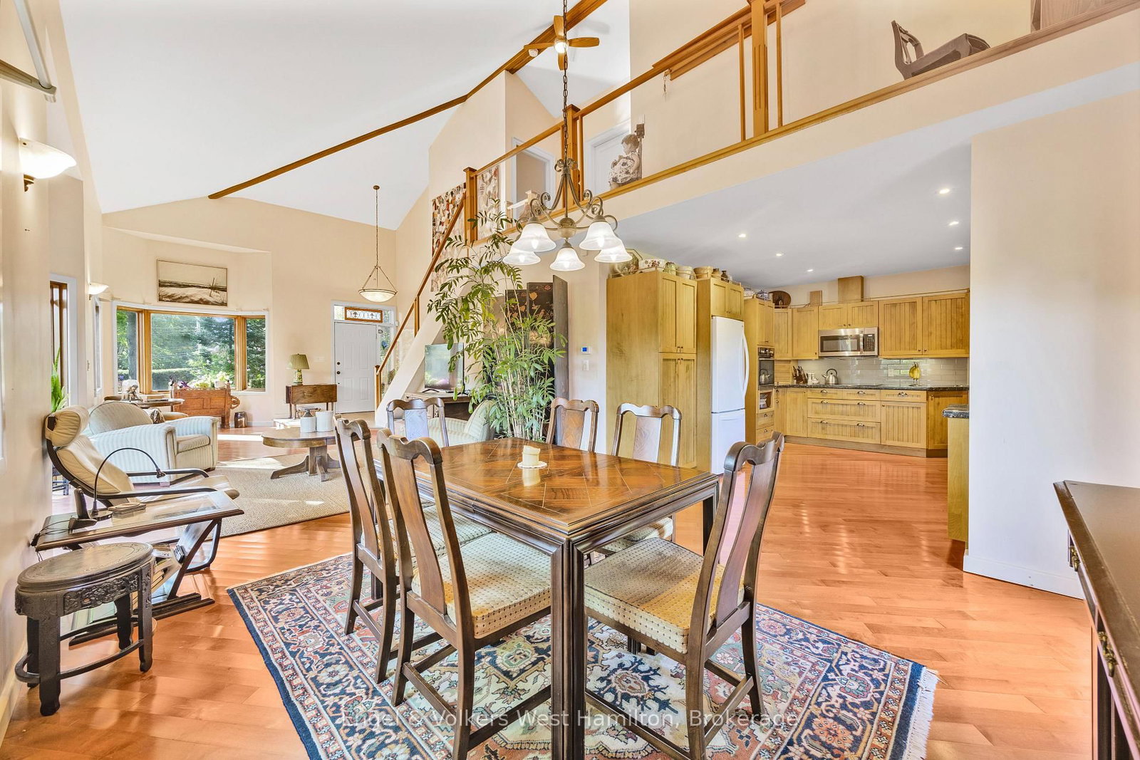 94 8 Highway • Hamilton, ON photo 11