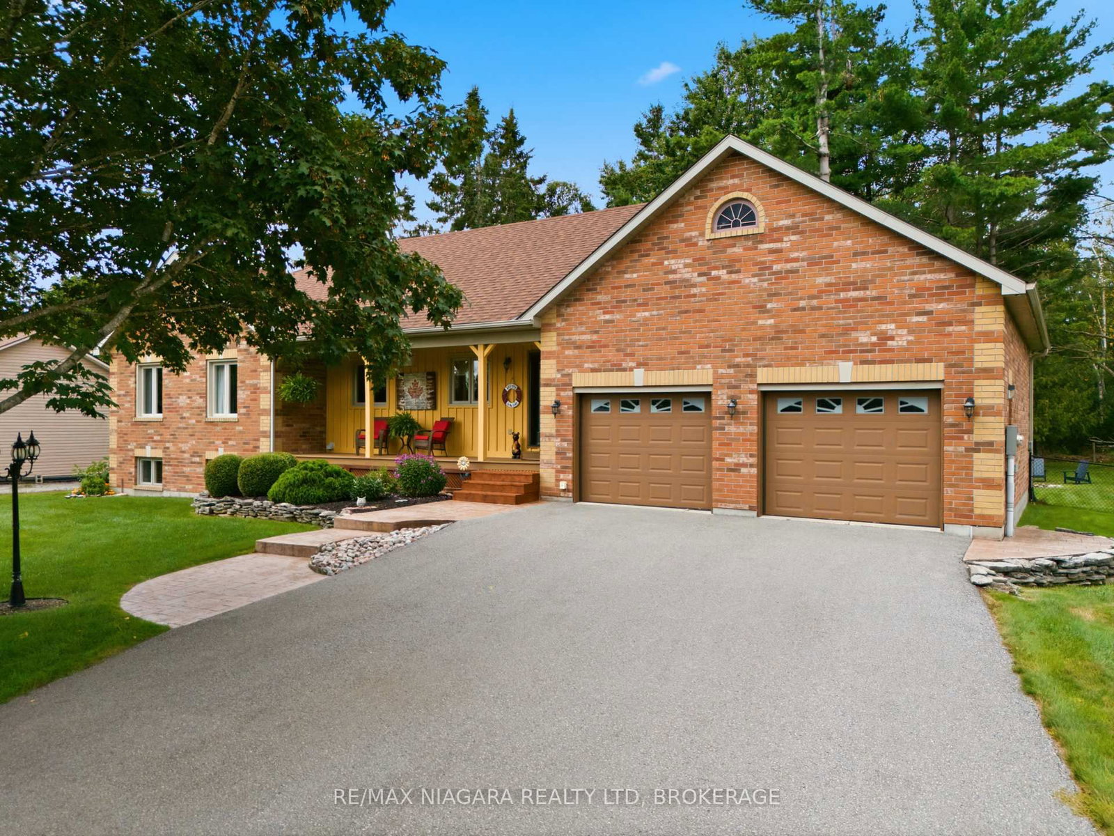 115 Pinewood Boulevard • Kawartha Lakes, ON photo 1