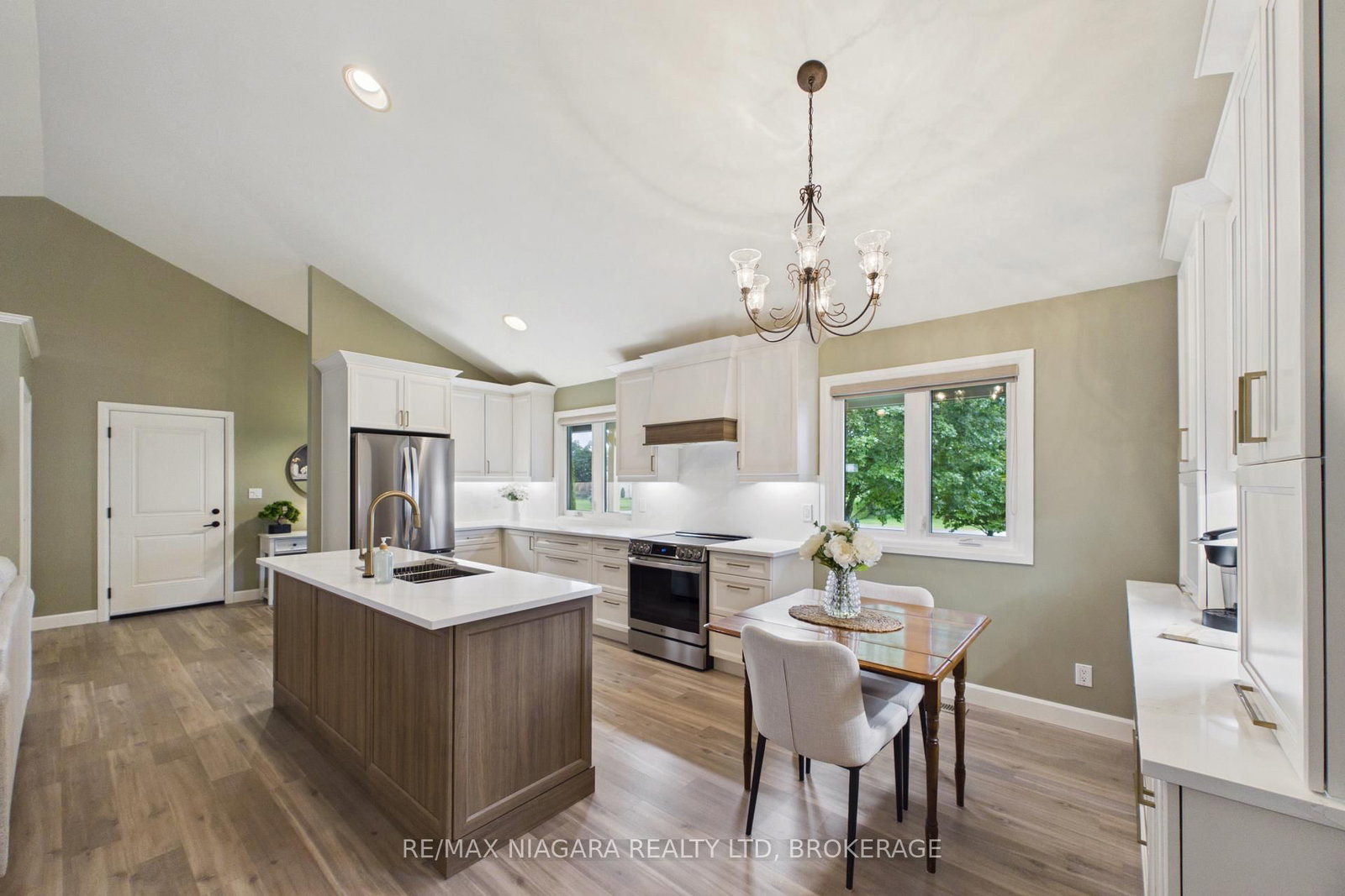 115 Pinewood Boulevard • Kawartha Lakes, ON photo 13